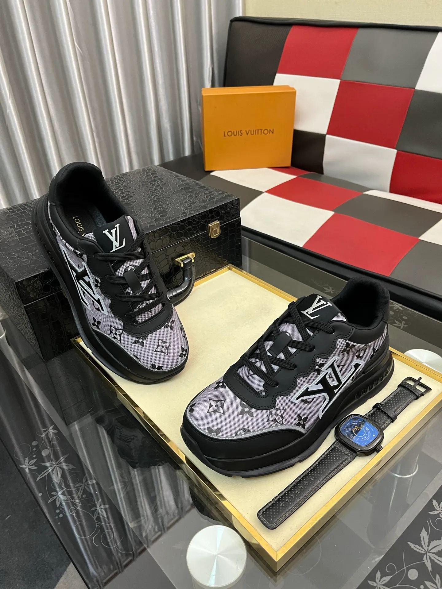 Men's Men's Shoes 💰: 438⌚️⌚️LV Louis Vuitton. The latest fashionable casual shoes are popular in physical stores. New spring and summer comfortable imported custom original cowhide, unique jacquard fabric element design. With sheepskin lining, Lv original bottom, [sun][sun] high-end packaging and high quality💪Details determine the quality, you can enter and leave the counter at will, welcome to compare🇮🇹Number of sizes 38-442️⃣colors available
